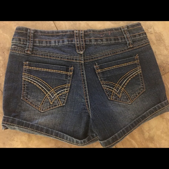 SO Denim Jean Shorts - Picture 2 of 2